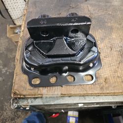 Motor Mount Peterbilt