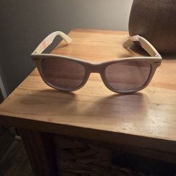 Claire's Women's Sunglasses New With Tag Attached Retails For $7.99