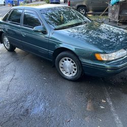 1995 Ford Taurus