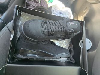 Black cat 4s sz 8,5