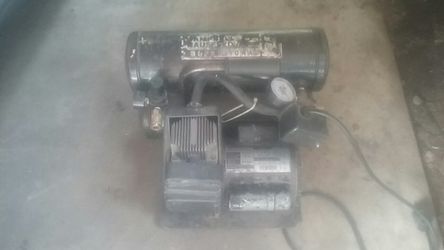 Campbell Hausfeild air compressor