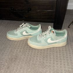 Nike Air Force 1 '07 LV8 'Certified Fresh - Enamel Green' (2022)