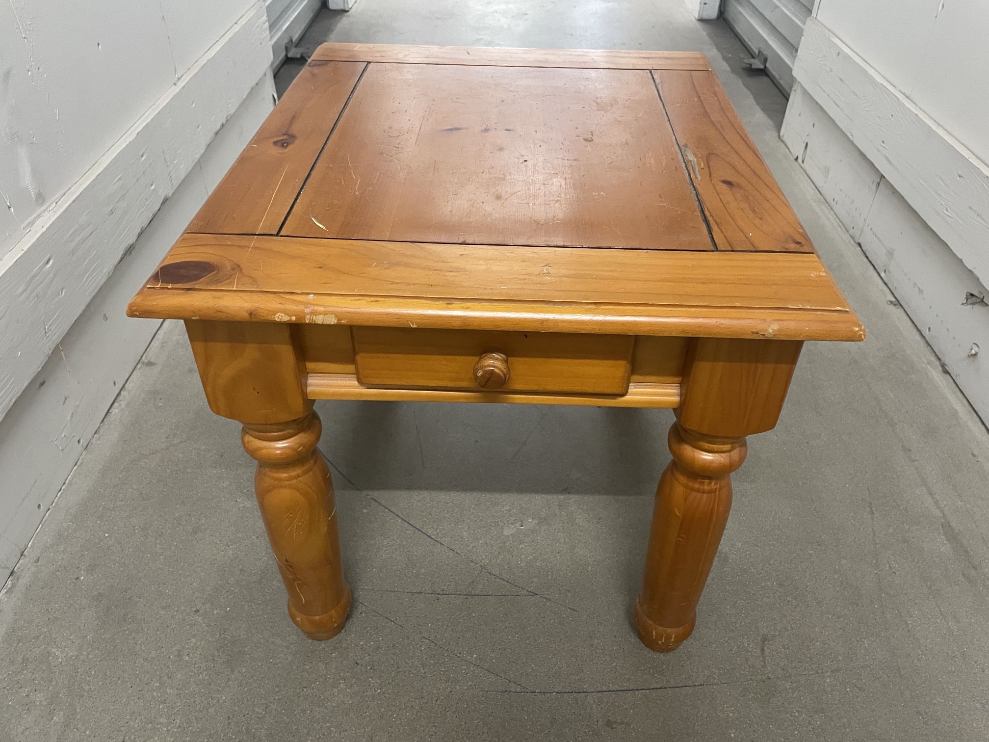 End Table/Lamp Stand with Drawer