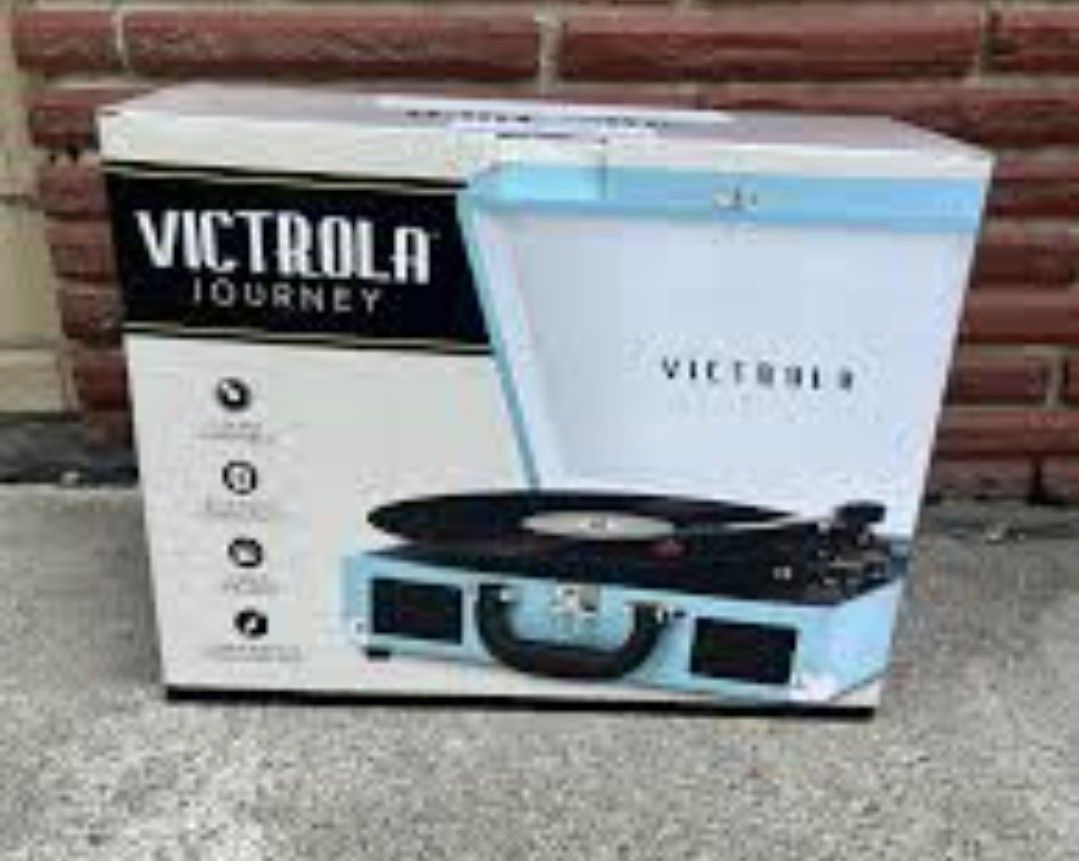Victoria Portable Bluetooth Turntable