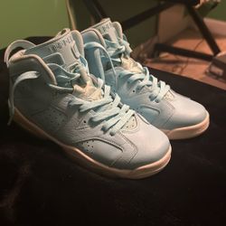 Jordan 6 Retro Pantone