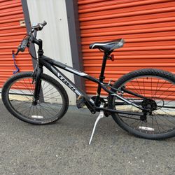 Trek MT 200 Bike