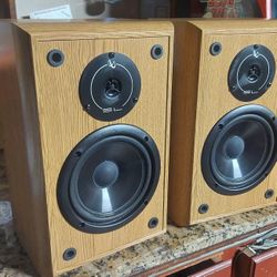 Infinty Vintage Bookshelf Speakers 