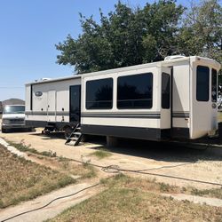 2020 40’ Bumper Pull 