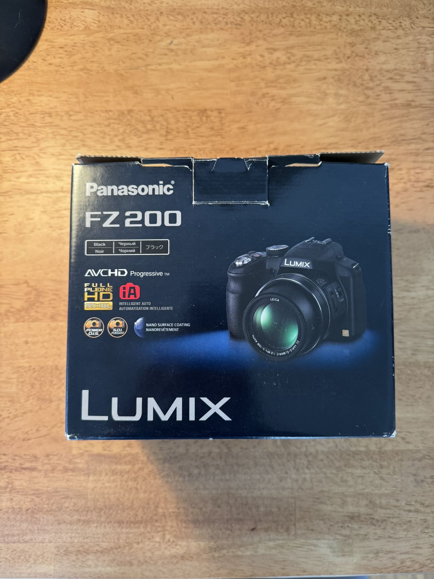 Panasonic DMC-FZ200 Camera