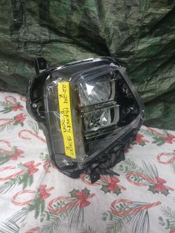2022-24 Hyundai Tucson Right Headlight