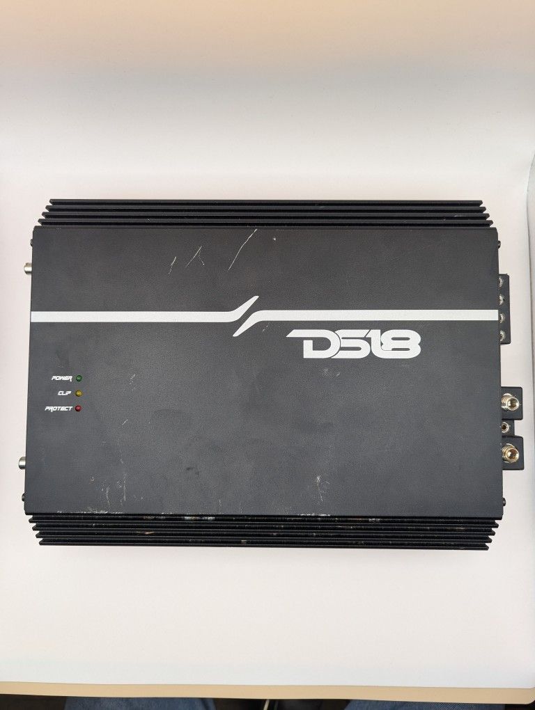 DS18 EXL-P2000XID AMPLIFIER