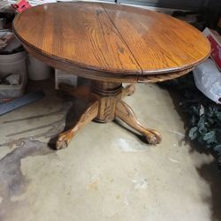 Dining Table Oak With Claw Feet And Extra Leaf