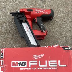 Milwaukee Fuel 21 Degreee Framing Nail Gun