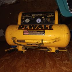 Air Compressor De Walt 