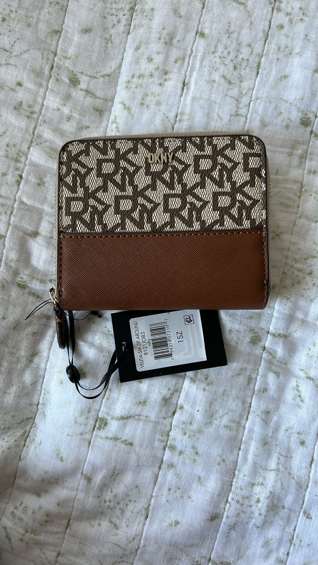 DKNY wallet