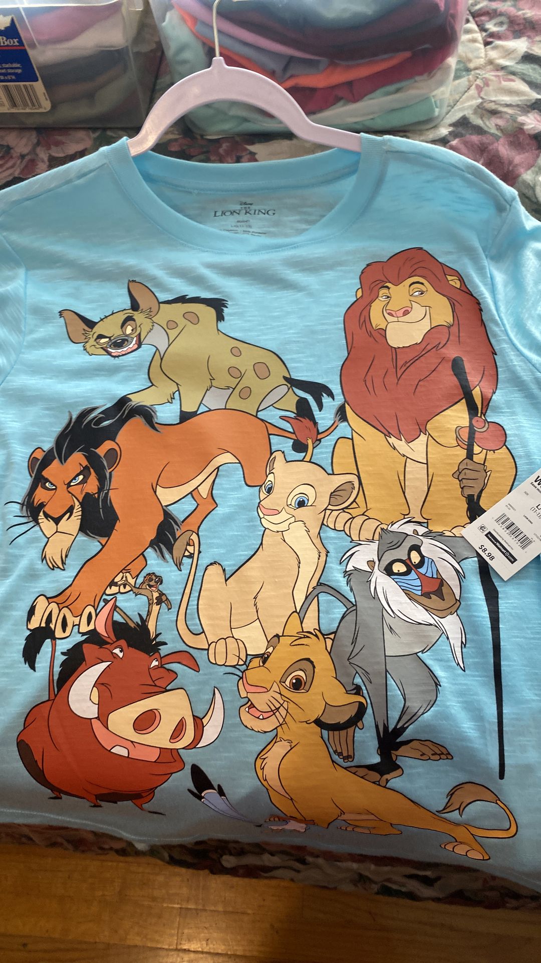 New Disney T-shirt. Lion King. Large.