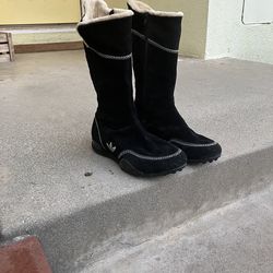 Vintage Adidas Boots Woman’s size 7.5