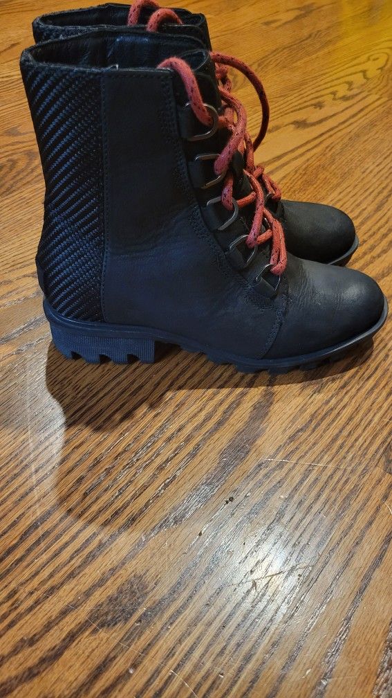 Sorel Black Boots Size 5.5
