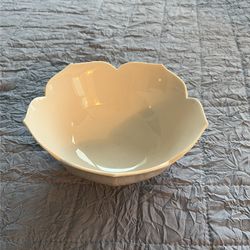 Serving bowl