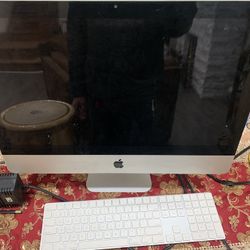 MacBook Computer 