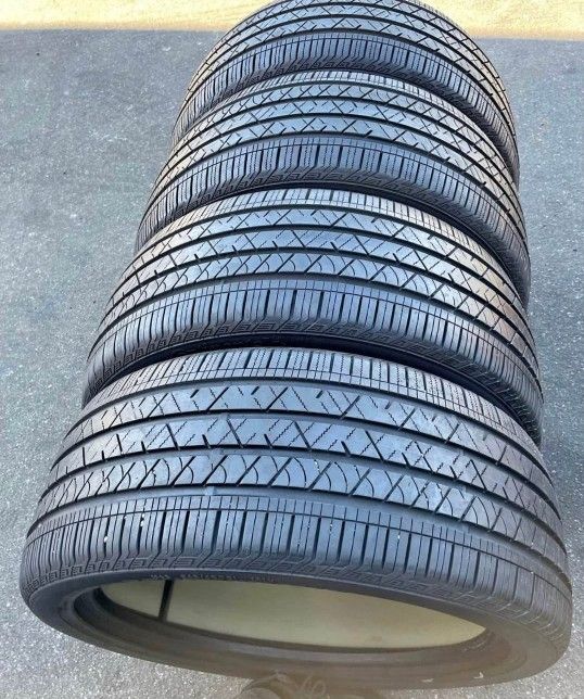 235 55 19 Tires Con 80% De Vida Las 4 De La Marca CONTINENTAL