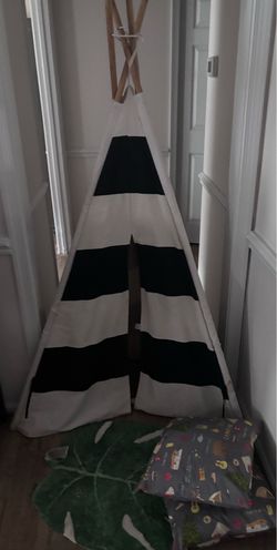 Play tent