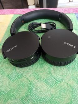 SONY HEADPHONES WIRELESS BLUETOOTH NOISE CANCELLING STEREO BASS