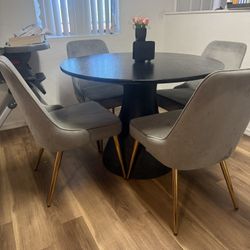 Dining Table 4chairs 