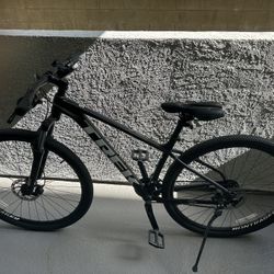 Trek Marlin 5 Bicycle 