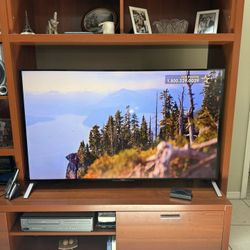 55 inch Sony bravo TV as is comes with the remote