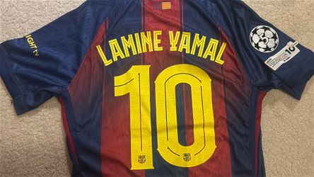 Barcelona Lamine Yamal jersey size L