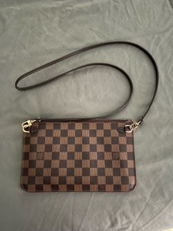 Louis Vuitton  crossbody bag
