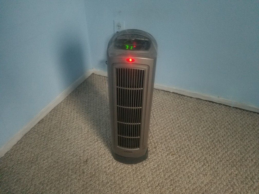 Tower Heater (Includes Remote)