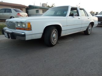 1988 Ford Crown Victoria