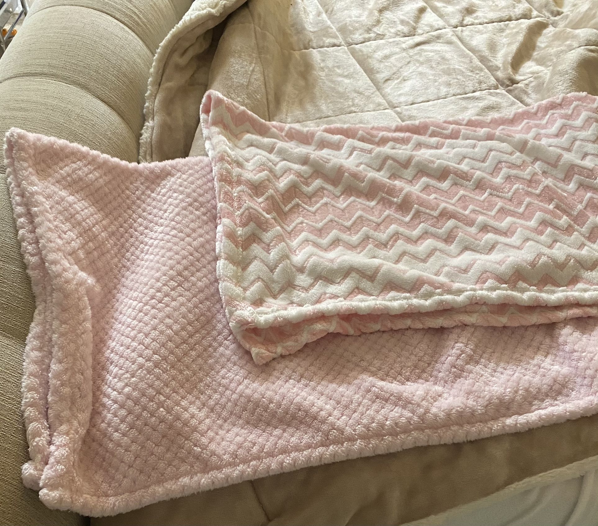 Super Soft Baby Girl Blankets 2 For The Price Of One!