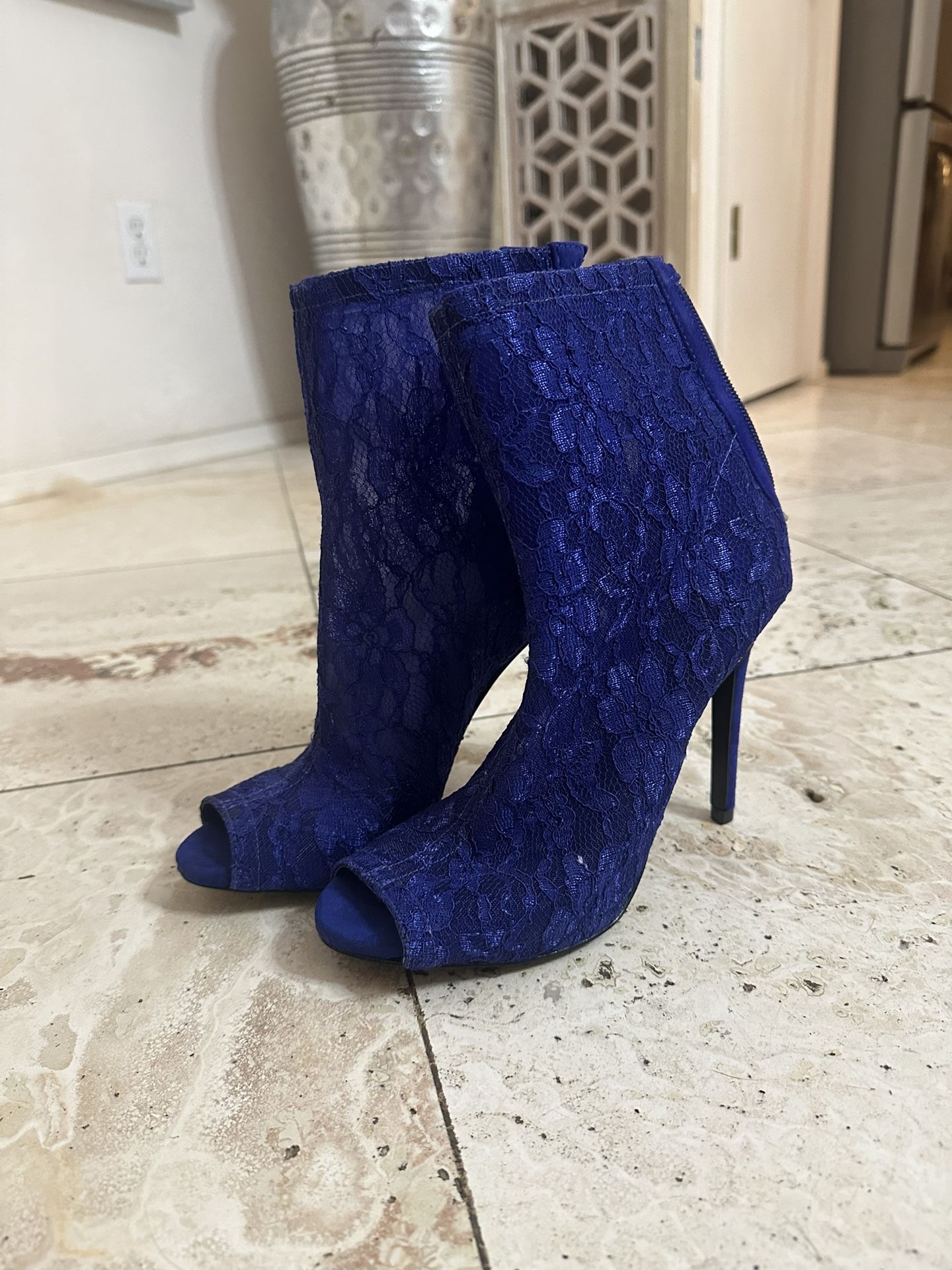 Booties Lace Guess 7.5