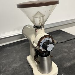 Urbanic Burr Coffee  Grinder