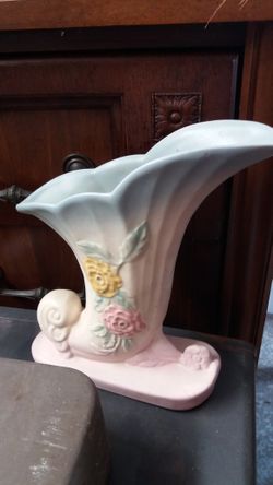 Hull Vintage Pottery 