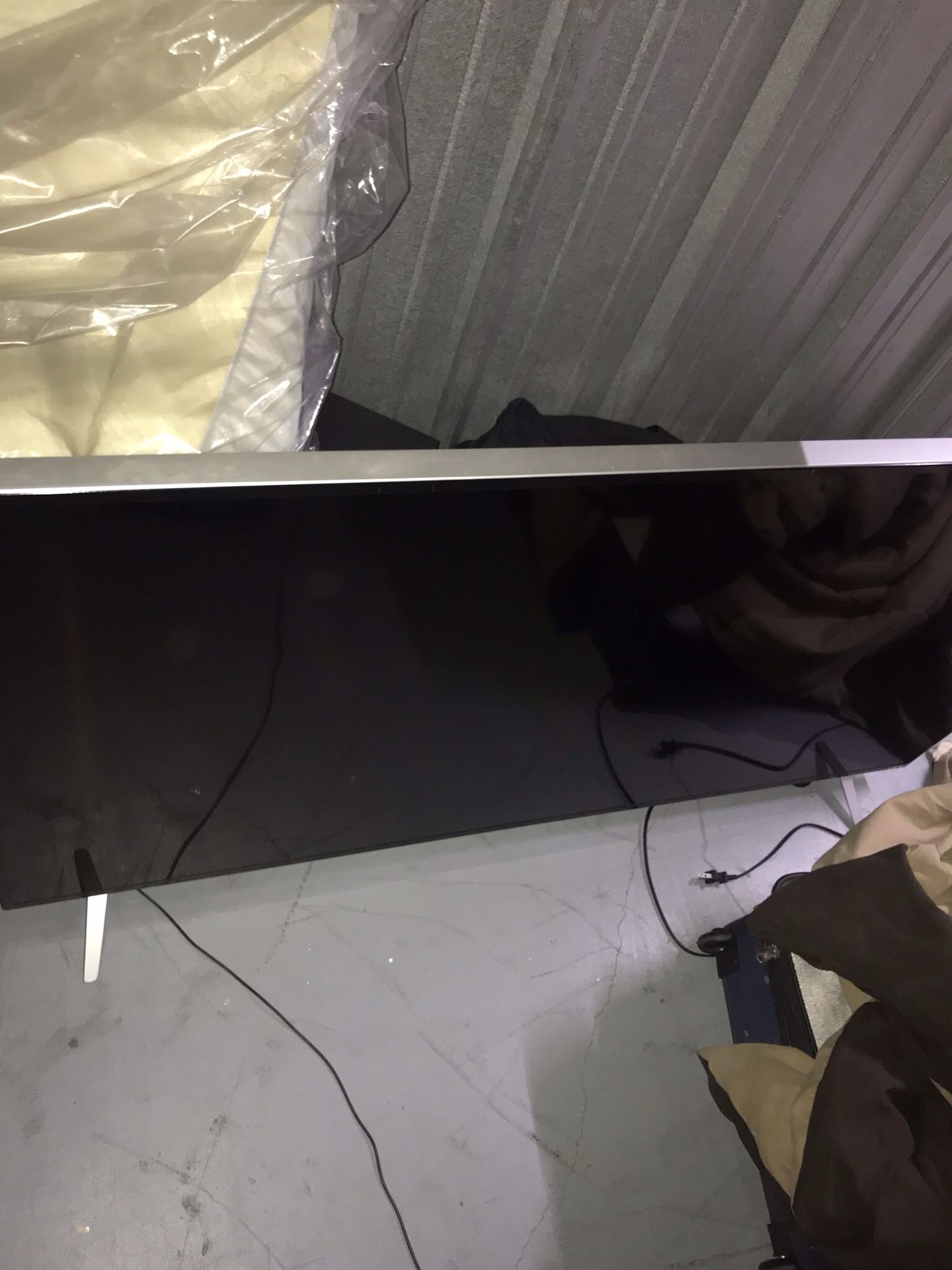 60+ inch TV