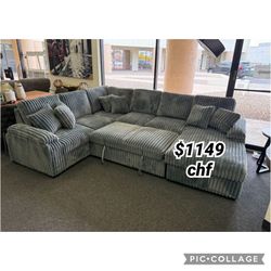 GRAY RHF Fabric U-Shaped Pull Out Sectional Sofa w/ Storage Chaise + Pillows