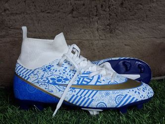 Girls 8.5 soccer cleats