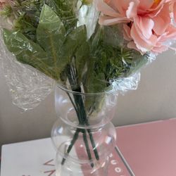 Vase with bouquet
