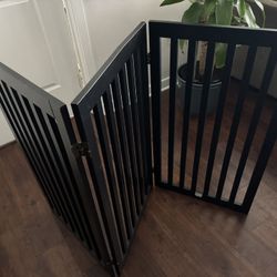 Gate