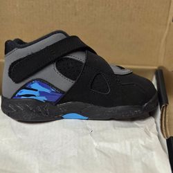 Child sport shoes