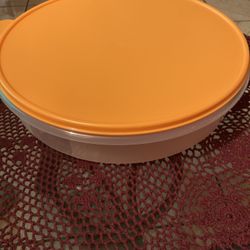 Tupperware 