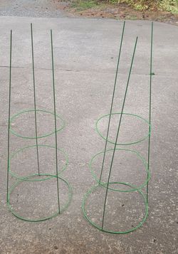 2 Large Green Metal Tomato Cages