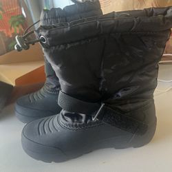 Men’s Snow Boots Size 7