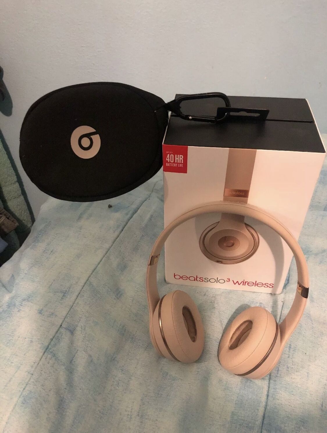 Beats Solo 3 wireless matte Gold