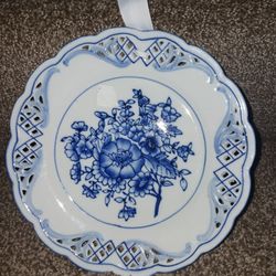 Beautiful Decorative Hanging Plate 