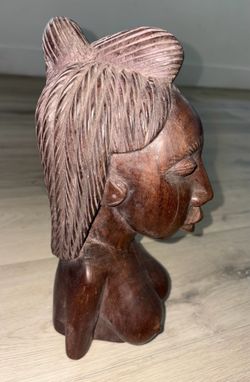 Hand-carved, African, Ebony Woman Bust 1970s BEAUTIFUL UNIQUE 13in